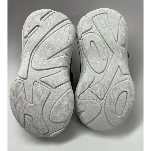 OshKosh B'Gosh Child Cycla Everplay Sneaker 4M Grey/Pink - Picture 5 of 5